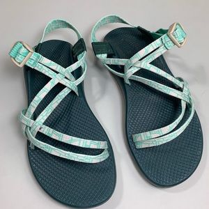 CHACO CLOUD women’s 10 barely worn BLUE